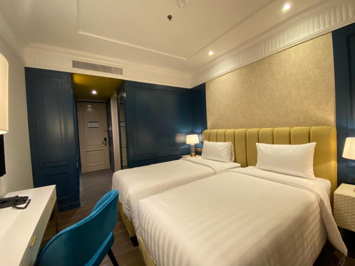 Maia Hotel Джакарта Екстериор снимка