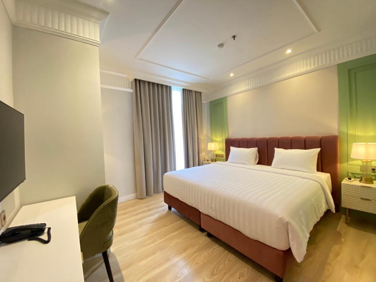 Maia Hotel Джакарта Екстериор снимка