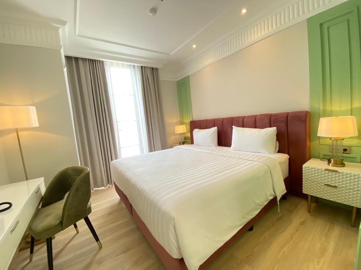 Maia Hotel Джакарта Екстериор снимка