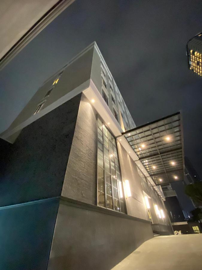 Maia Hotel Джакарта Екстериор снимка